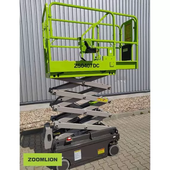 ZOOMLION ZS0407DC 240 кг 4,5 м Подъемник ножничный аккумуляторный с доставкой по Москве, Грузоподъемность: 240 кг, Высота подъема, м.: 4.5 м, Тип питания: аккумуляторные (DC), Напряжение: 12 В, Тип батареи: Кислотная, обслуживаемая купить по выгодной цене 100kwatt.ru